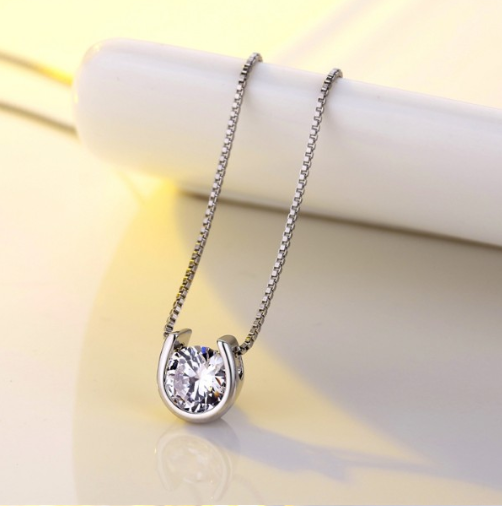 Horseshoe Set CZ Diamond Solitaire Necklace