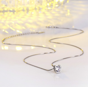 Horseshoe Set CZ Diamond Solitaire Necklace