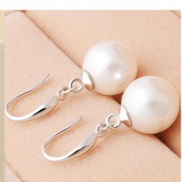 Pearl Drop Hook Earrings