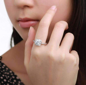 Bella Vita Halo 2 CT Round Austrian Crystal Ring